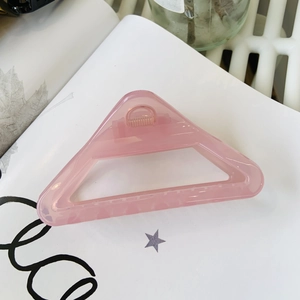 Rosa große dreieckige Haarklammer aus Harz im minimalistischen Design für dickes Haar