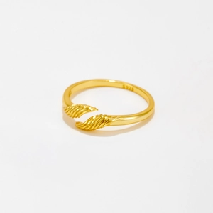 Macro shot of S925 sterling silver hallmark and golden twisted texture on adjustable ring