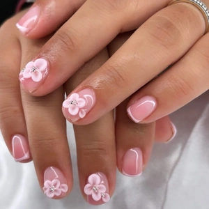 Pink Gradient Press On Nails 3D White Flower Silver Beads Short Square French Style Blush Sweet Manicure Fake Nails