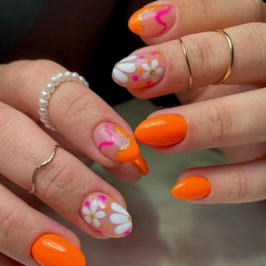 Sweet Orange Flower Press On Nails Short Oval Artificial Nails With White Daisy Design Multiple Sizes Wearable Fake Nails For Women Daily Dating