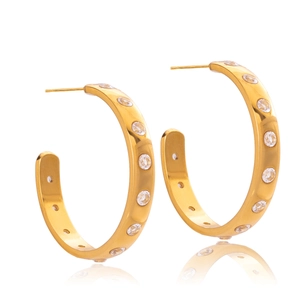 Boucles d'oreilles créoles C en acier doré 18 carats avec pierres de zircone rondes