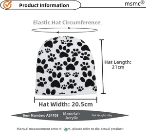 Größentabelle und Details der Pfotenabdruck-Strickmütze inklusive Maßen und dem Material.