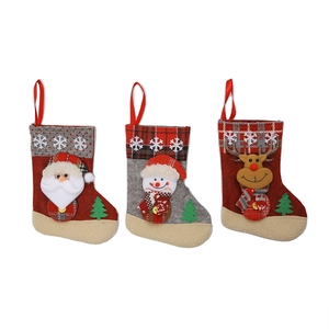 Lot de 3 chaussettes de Noël en tissu avec motifs Père Noël, bonhomme de neige et renne