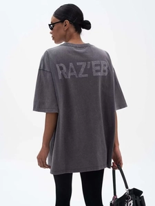 Oversized μαύρο βαμβακερό μπλουζάκι με στρας σχέδιο RAZ'EB στην πλάτη