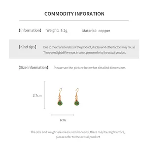 Detailed size chart showing 3.7cm height and 5.2g weight for copper pipa lotus earrings
