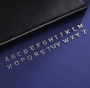 Lot de 26 breloques alphabet en acier inoxydable pour création de bijoux DIY