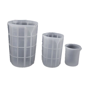 Three-piece set of graduated silicone measuring cups for DIY resin casting and liquid mixing