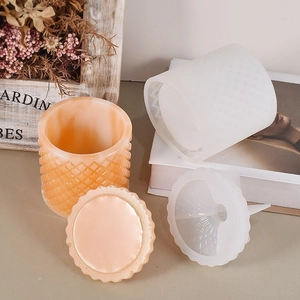 Détail du moule en silicone pour pot de stockage en résine avec motif de losanges