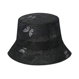 Bob en résille noire respirante avec broderie papillon 3D pour la protection solaire
