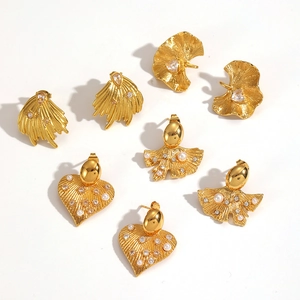 Set of 18K gold plated stainless steel leaf earrings with pearls and crystals