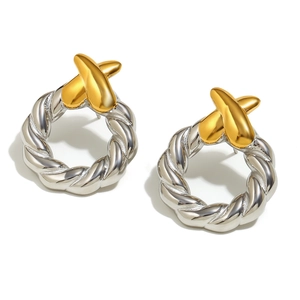 Boucles d'oreilles torsadées en acier inoxydable plaqué or 18 carats avec motif X croisé