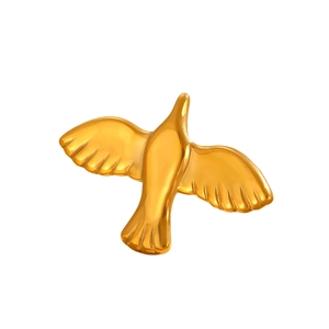 Polished 18K gold bird ring featuring fluid spread wings and a sleek metallic finish