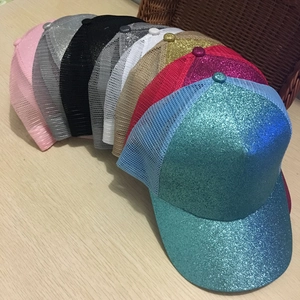 Berretti da baseball in rete con paillettes multicolore per donna con apertura a coda