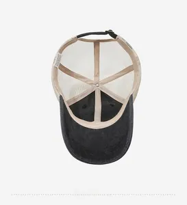 Detailansicht der atmungsaktiven Mesh-Innenseite und des Schweißbandes dieser Trucker Cap