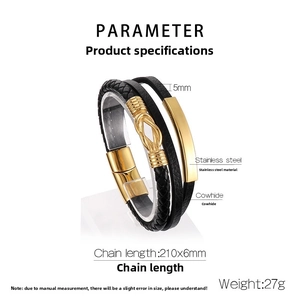 Vue détaillée du bracelet multicouche en cuir pour homme avec fermoir magnétique doré