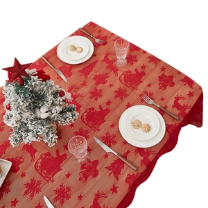 Nappe rouge de Noël avec motifs jacquard de cerfs et flocons pour décoration de table festive