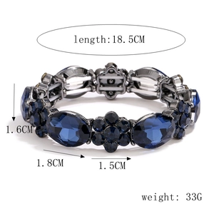 Detailed blue glass crystal elastic bracelet with dimensions 18.5cm and weight 33g
