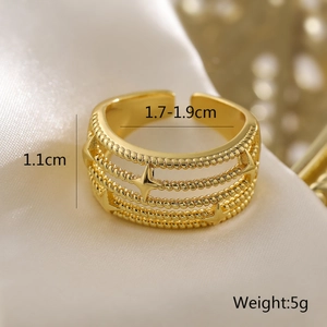 Macro detail of 18K gold plated hollow star ring with measurements 1.7-1.9cm and 5g weight