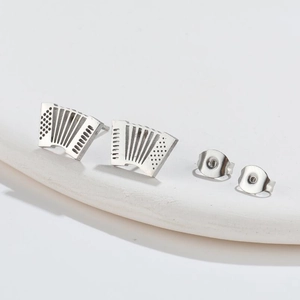 Boucles d'oreilles accordéon vintage en argent avec détails soufflets et design musical