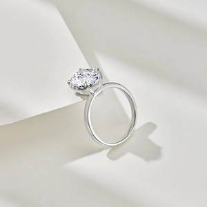 Close-up of S925 sterling silver ring featuring a large brilliant-cut round cubic zirconia