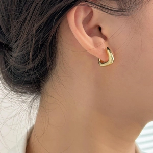 Minimalist gold geometric hoop earrings made of 925 sterling silver for women