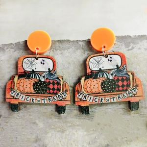 Halloween-Ohrringe mit orangem Truck, Kürbis und Geist sowie Trick or Treat Banner