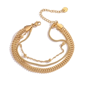 Bracciale multistrato in acciaio inossidabile placcato oro con maglia spiga e perline