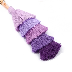 Ciondolo a nappa bohémien viola sfumato a quattro strati per borse e accessori decorativi