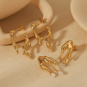 Lava waterdrop earrings in 18k gold plated stainless steel with white pearls