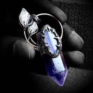 Hexagonal Column Crystal Pendant Necklace Natural Gemstone Alloy Claw Leaf Wrapped Retro Gothic Style Jewelry For Women Men