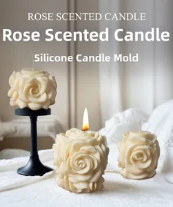 Vue détaillée des bougies parfumées en forme de rose et des moules en silicone