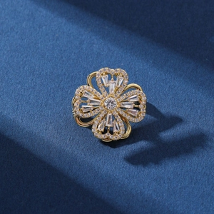 Eleganter Rotierender Vierblättriger Blumen Herz Brosche Für Damen Glänzende Zirkonia Kupfer Vergoldet Pin Hochzeit Schmuck