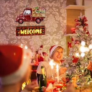 Weihnachtliches LED-Türschild aus Holz mit rotem LKW-Design für festliche Dekoration