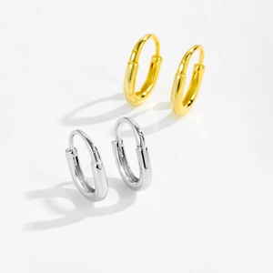 Minimalist S925 sterling silver hoop earrings in polished gold and silver finishes