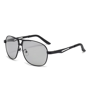 Classic black pilot polarized sunglasses with photochromic lenses for driving in 45-degree view