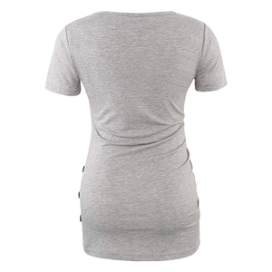 Vista posteriore di una t-shirt premaman grigia con arricciatura laterale e bottoni