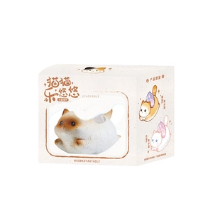 Cute crystal cat figurines in window box packaging featuring orange and white kittens