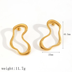 Minimalist gold irregular geometric earrings with dimensions 40.3mm x 25mm weight 11.7g