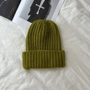 Classic green ribbed knit beanie hat for men and women, warm winter thick wool headwear