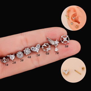Set di 8 piercing per cartilagine in acciaio argentato con zirconi a cuore e ali