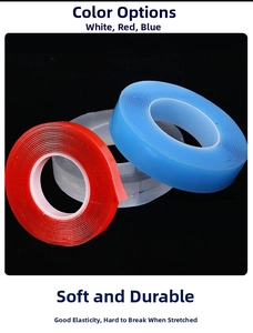 Tre rotoli di nastro biadesivo nano spesso in rosso, blu e colori trasparenti