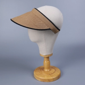 Visiera parasole in paglia con bordo nero e fascia elastica per donne in estate