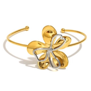 Minimalist 18K gold plated stainless steel open bangle with two-tone flower petal design
