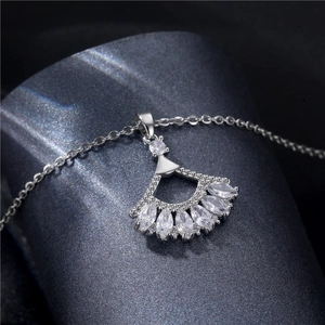 Silver fan-shaped pendant necklace with marquise and round cut zircons on an O-chain