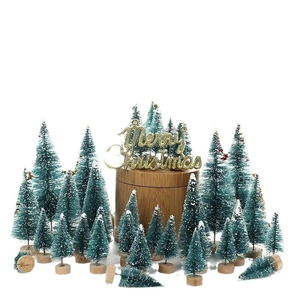 Green sisal mini Christmas trees set with snow effect and wooden base desktop decor