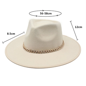 Spécifications détaillées de taille pour le chapeau fedora crème avec chaîne dorée
