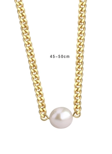 Detail of gold Cuban chain with freshwater pearl pendant and 45-50cm size measurement