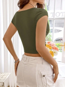 Deep green slim fit cropped T-shirt with V-neck style for a minimalist summer look