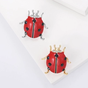 Ladybug Enamel Brooch Alloy Rhinestone Insect Pin Cute Animal Corsage For Women Fashion Jewelry Accessories Gift