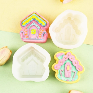 DIY cartoon house silicone mold for handmade candles and aromatic plaster decorations